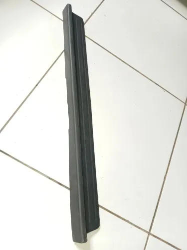 Vendo perfil de porta Suzuki Jimmy