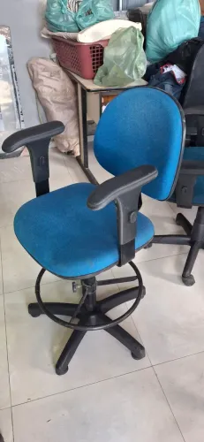 Cadeiras de escritório. VÁRIAS UNIDADES!!