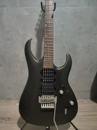 Guitarra Cort Floyd Rose