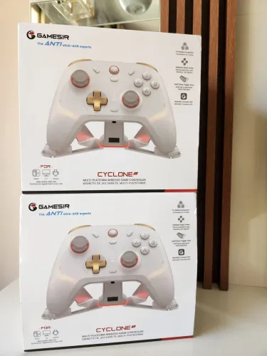 Controle Gamersir Cyclone 2 Branco LACRADO