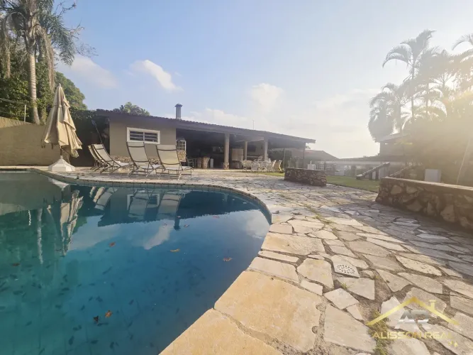 Casa de 700m²| 5 quartos| Piscina| Área Gourmet| 6 Vagas em Cotia/São Paulo