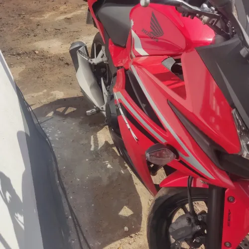 Vendo essa moto em ótimo estado de conservação pouco rodada