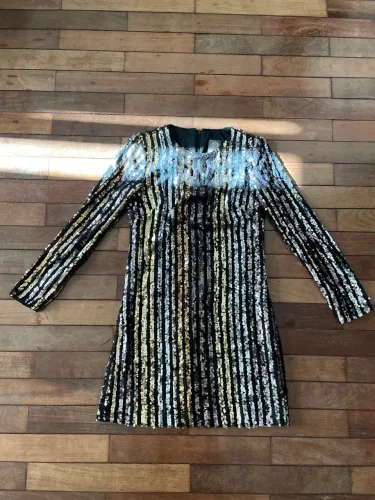 Vestido em Lantejoulas Chique