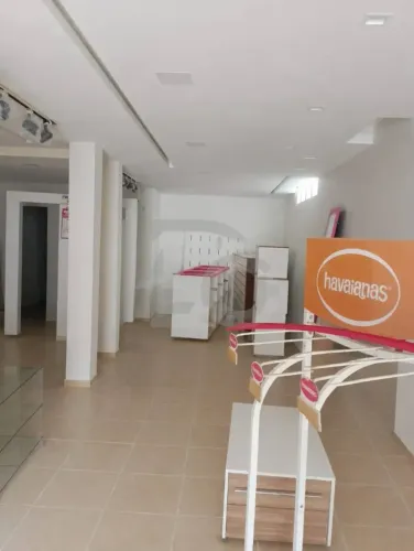 Ponto Comercial - 206m², Siqueira Campos