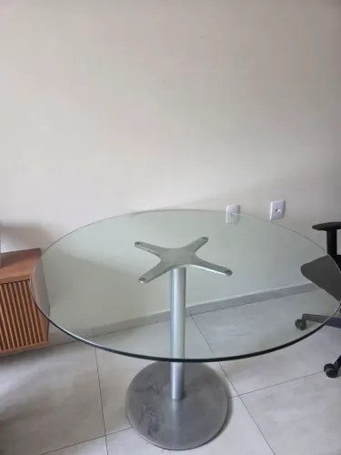 Mesa de vidro redonda