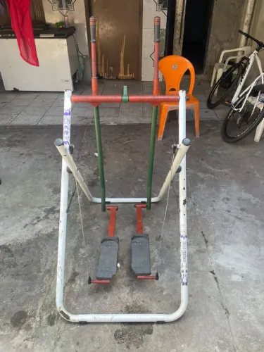 aparelho de treino de caminhada