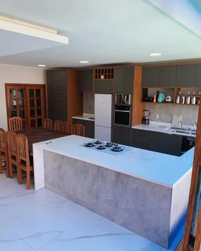 CASA CASA PARQUE DAS LARANJEIRAS/ FLORES COM 2 SUÍTES SALA DE ESTA E JANTAR COM PISCINA