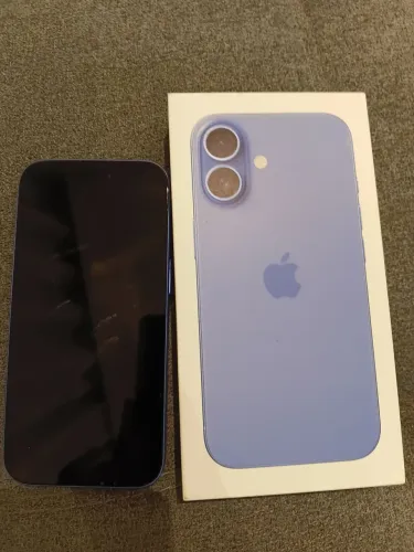 iPhone 16 1 ano de uso