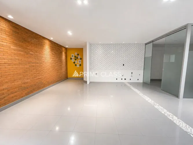 Loja comercial 100m², 1 banheiro - Bairro Centro
