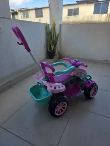 Carrinho pra criança bem conservado