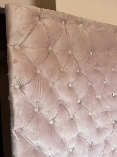 Cabeceira Capitonê Rosê em Veludo 1,95 x 1,50 - Excelente Estado
