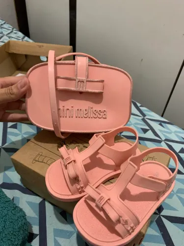 Melissa com bolsinha
