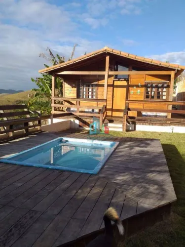 VENDE-SE CHÁCARA EM PINHEIRAL / RJ