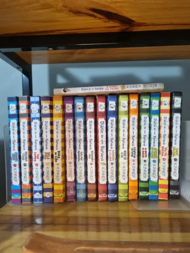 Coleção diário de um Banana Capa Dura ( 1 ao 16) + livro do filme