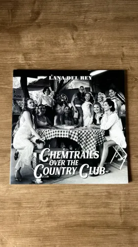Lana Del Rey - Chemtrails Over The Country Club [Disco de Vinil]
