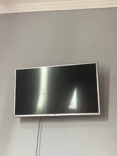 Tv 32? para retirada de peças. Display com defeito