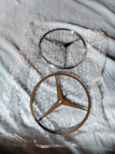 Emblema Mercedes bens original