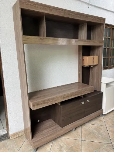 Vende-se/ estante e balcão