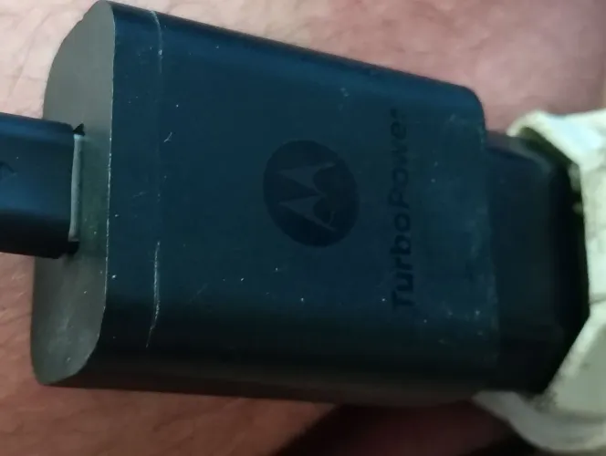 Vendo carregador de celular Motorola Power turbo