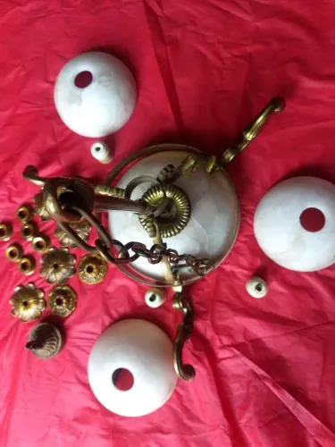 Lustre de bronze antigo 