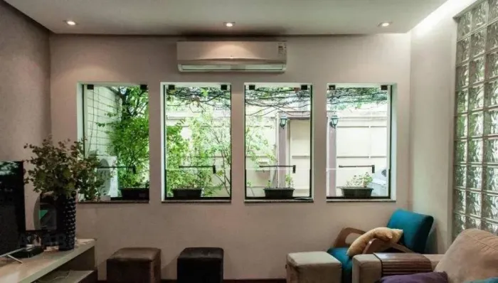 Casa à venda em Moema , 150m? de área construída, 3 quartos , 1 suíte ,3 vagas de garagem