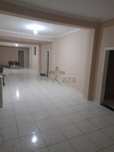Ponto comercial - Vila das Flores - 100m².