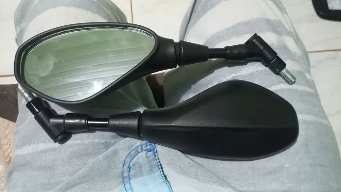 Farol e retrovisor