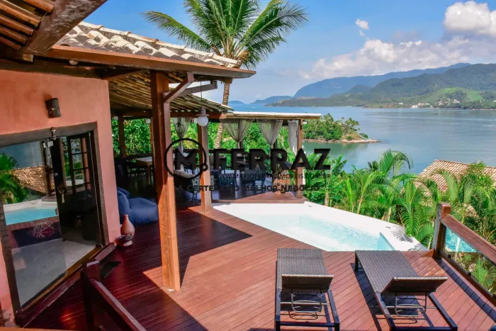 Casa de Praia dos Sonhos em Ilhabela! Condomínio fechado com 5 suítes