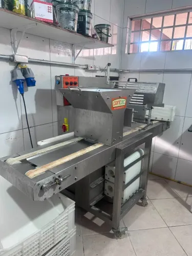 Máquina de pão de queijo - PANITEC - FB 500 E