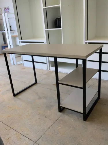 Mesa de escritório nova, fabricação própria! R$650 Tampo em MDF