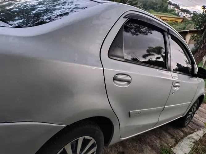 Toyota Etios Platinum Sed. 1.5 Flex 16V 4P Mec. 2016