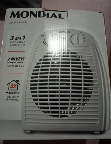 Aquecedor pequeno  com  ar de ventilação 