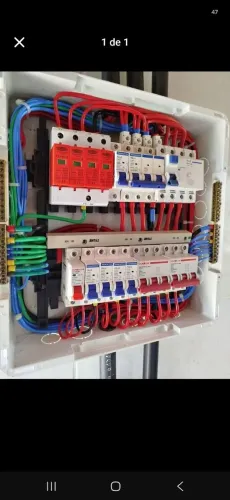 Eletricista Elias da CER.disponivel 24 horas.