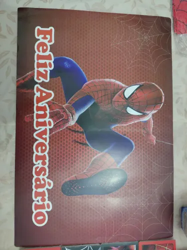 Painel pra festa e acessórios do homem aranha