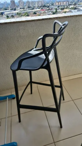 Banquete Allegra Preta Alta para área gourmet ou bancada. Nunca usada.
