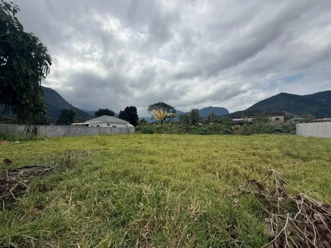 Terreno para Venda em Guapimirim, Cotia