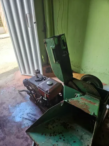 Trituradora Nogueira DPM-1 e motor Yanmar tipo B7, (so vendo junto) ler descricao
