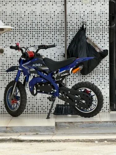 Moto infantil 50 cilindradas 