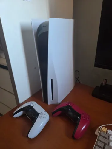 PS5 Slim Mídia Física 2 Controles e jogos