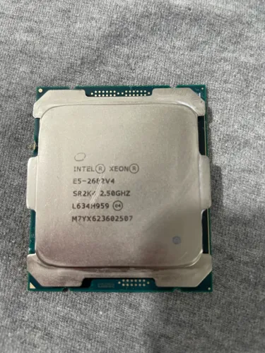 Processador Intel Xeon E5 2682 V4 16 Nucleos Lga2011 3 funcionando perfeitamente