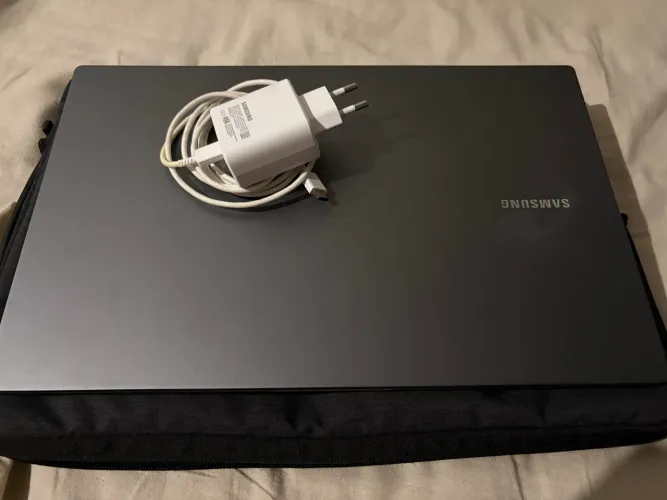 Samsung Galaxy Book 4 | Intel Core i5 | 8GB RAM | SSD 512GB | Intel Iris Xe Graphics