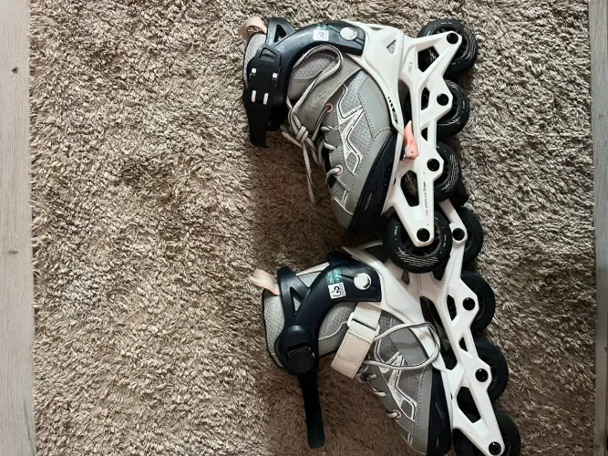 Patins de rodas infantis ajustáveis, tamanhos 29-32