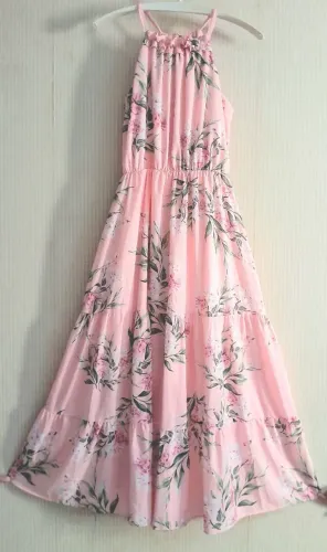 01 Vestido Floral (M) - 100% Poliéster - R$ 75
