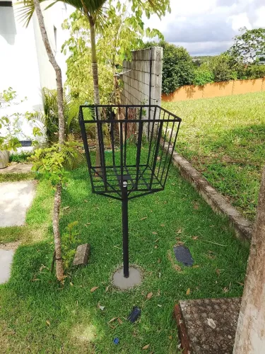 Lixeira reforçada para calçada 