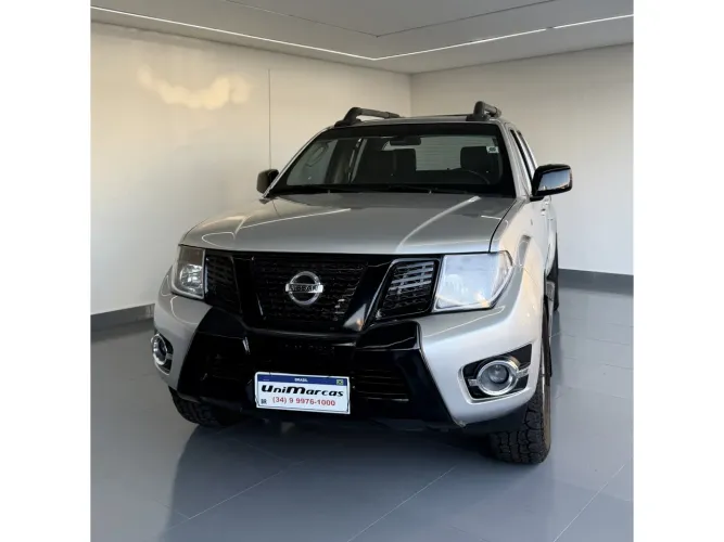 Nissan Frontier SL CD 4X4 2.5tb Diesel AUT 2015