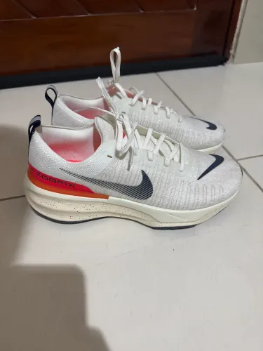Tênis Nike invincible run 3
