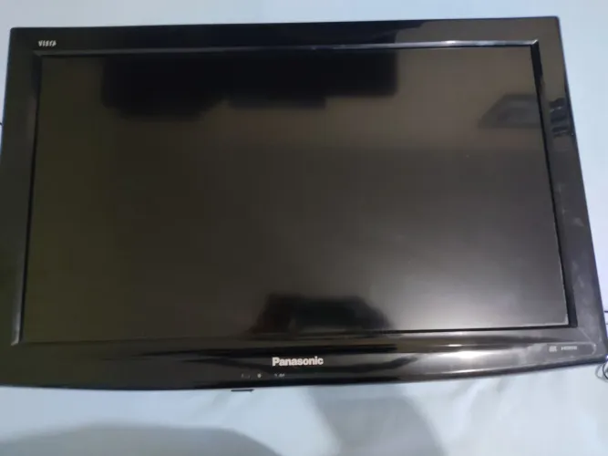 TV LCD PANASONIC 32 POLEGADAS COM CONVERSOR