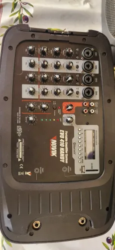 Caixas acusticas EVO410