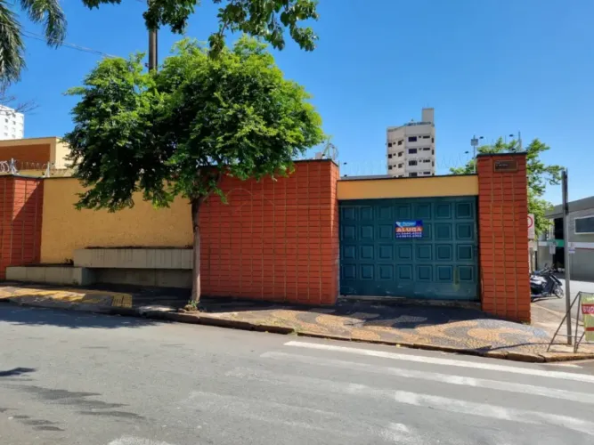 Casa Comercial Com 03 Quartos Para Locação No Centro de Limeira/Sp