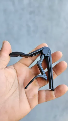 Capotraste violão, guitarra, baixo
